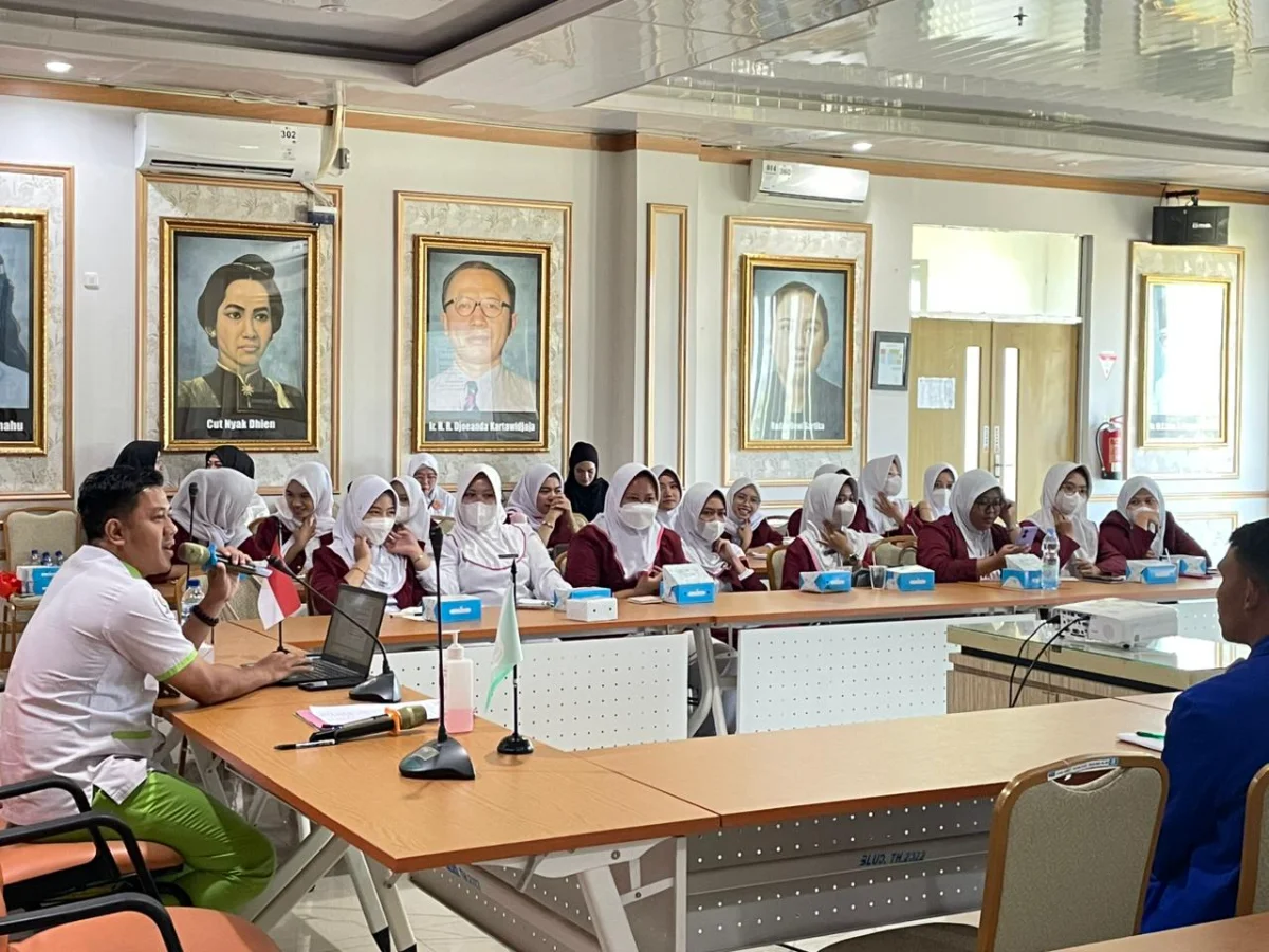 Mahasiswa Praktik PKK III Prodi DIII Kebidanan Fakultas Kesehatan dan Olahraga di RSUD R. Moh. Noh Nur